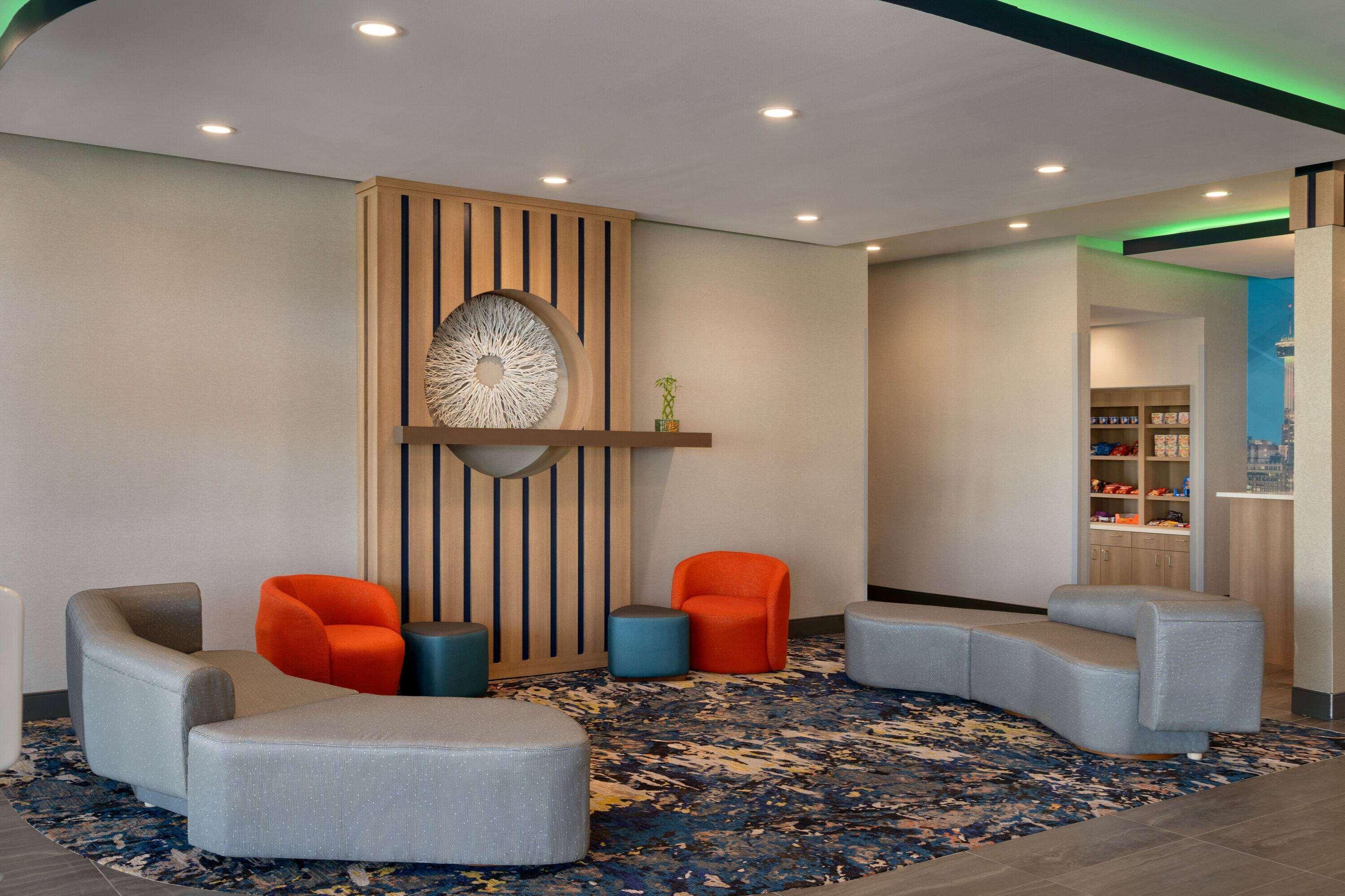 La Quinta Inn & Suites By Wyndham San Antonio Seaworld Lafb Экстерьер фото
