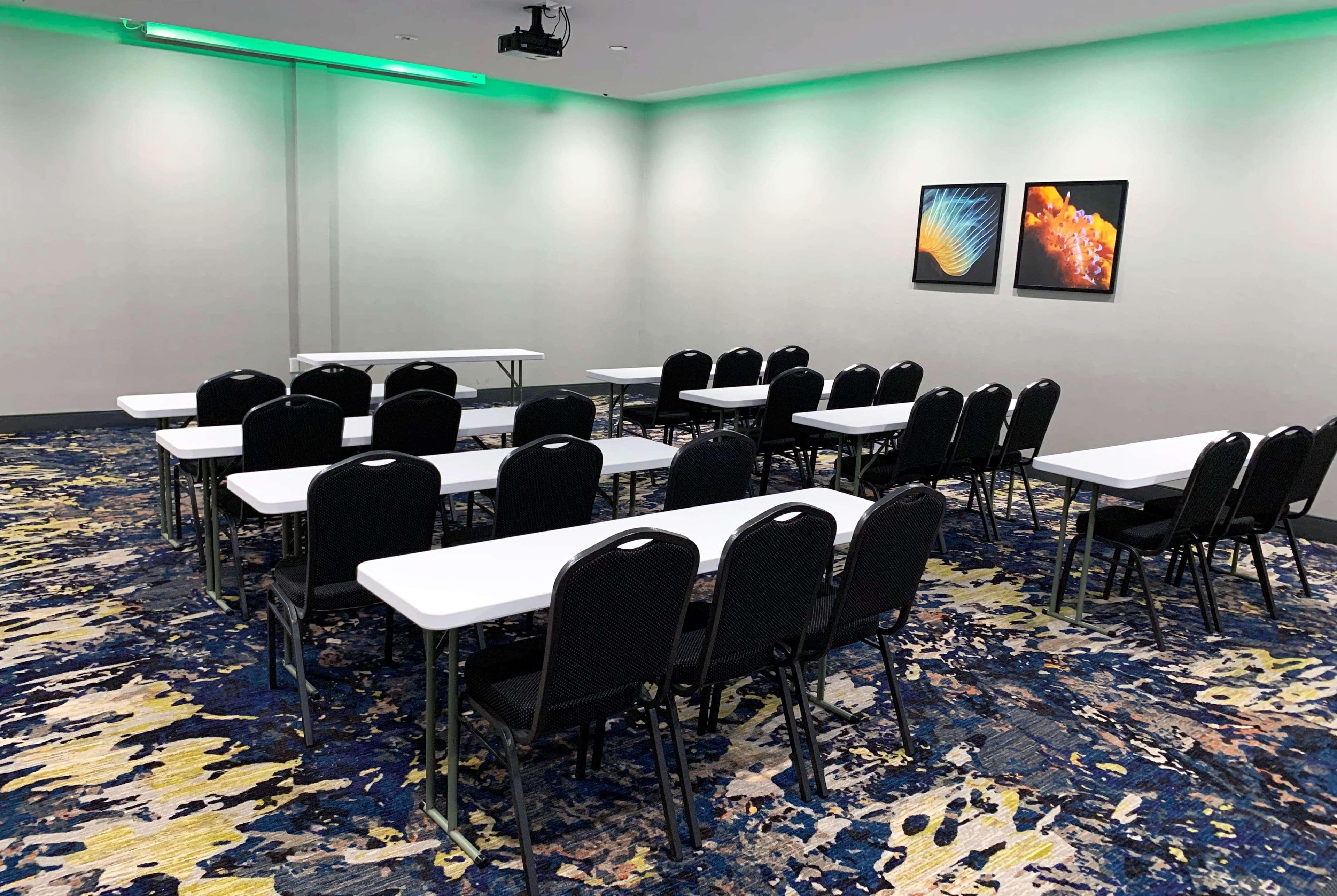 La Quinta Inn & Suites By Wyndham San Antonio Seaworld Lafb Экстерьер фото